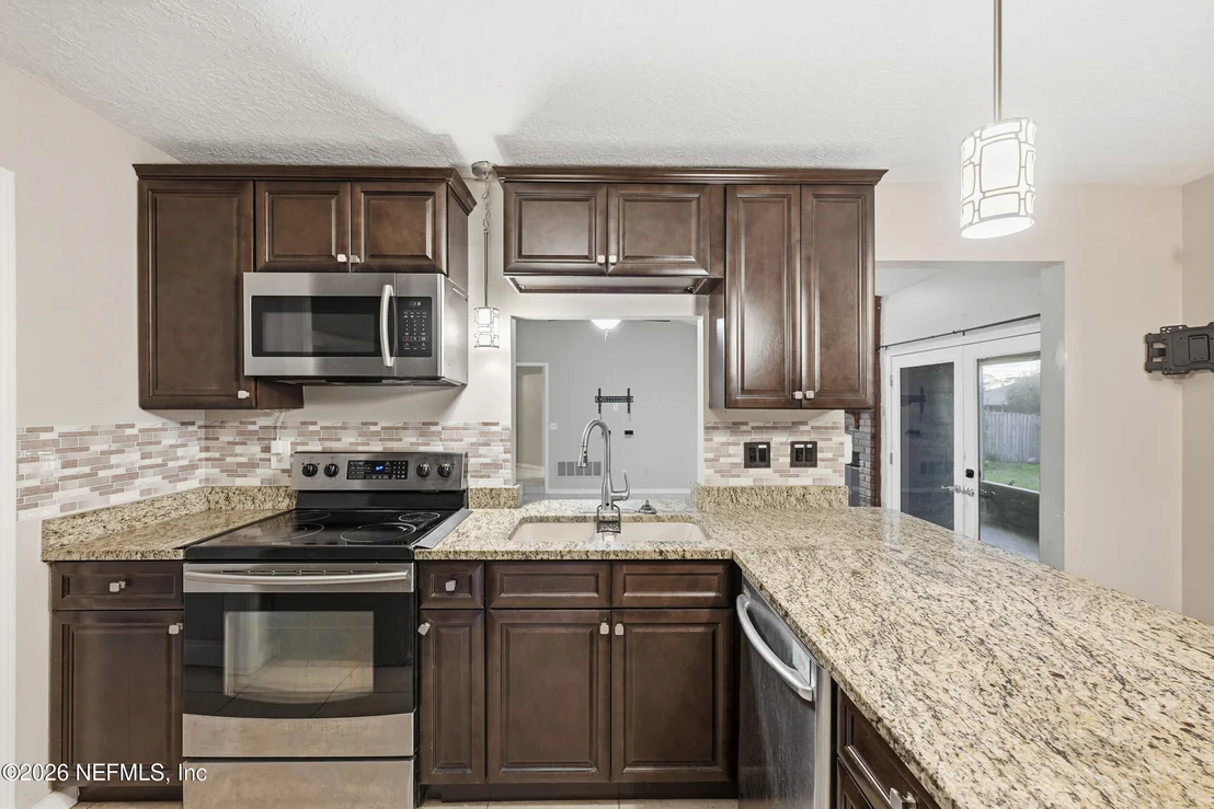 Photo of 954 LAKERIDGE Drive