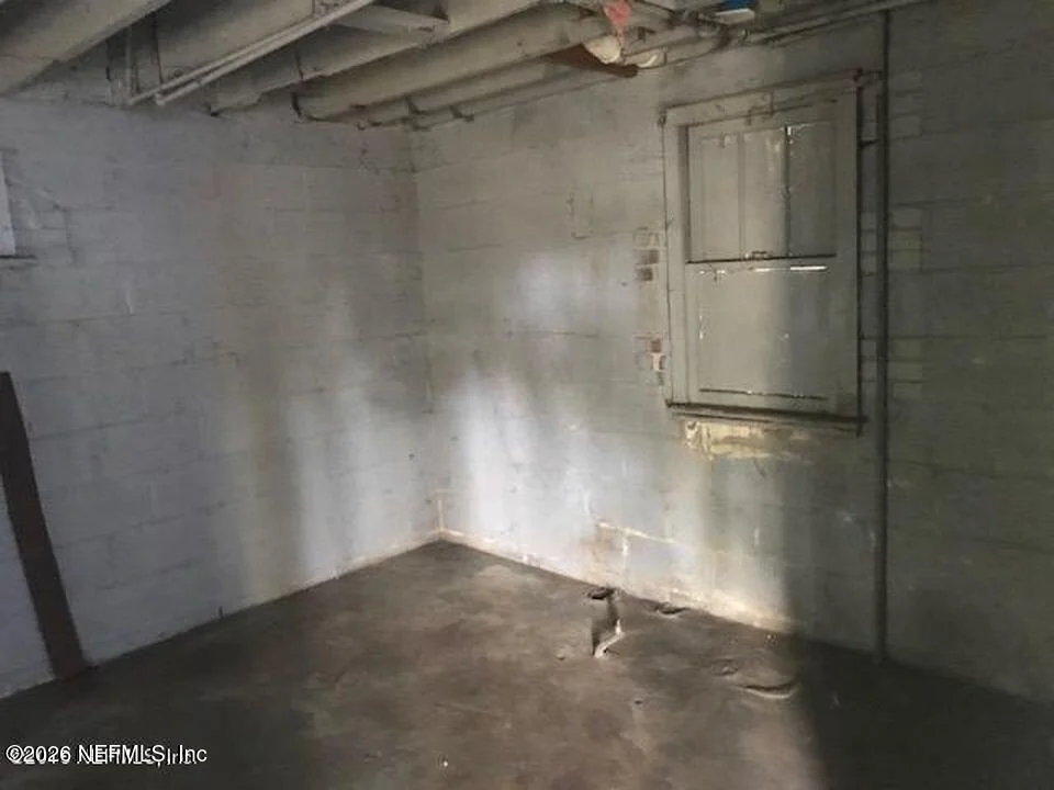 Photo of 2036 MONCRIEF Road