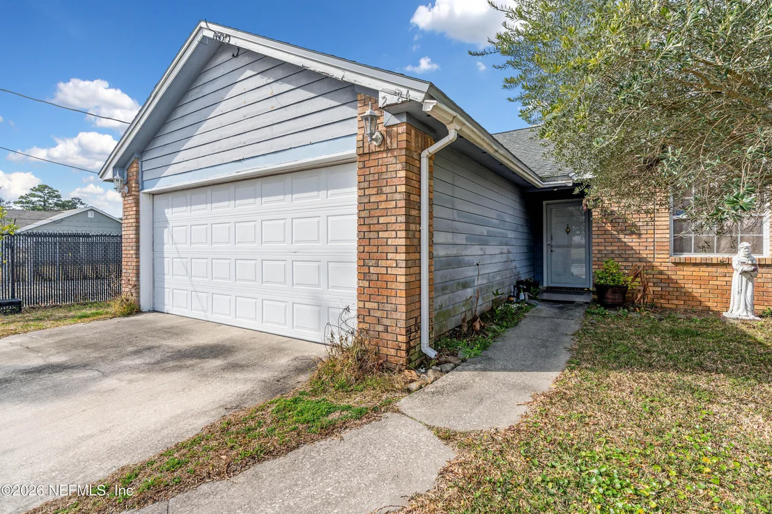 Photo of 2684 SAM HARDWICK Boulevard