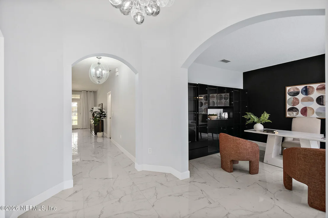 Photo of 132 SUMMERHILL Circle
