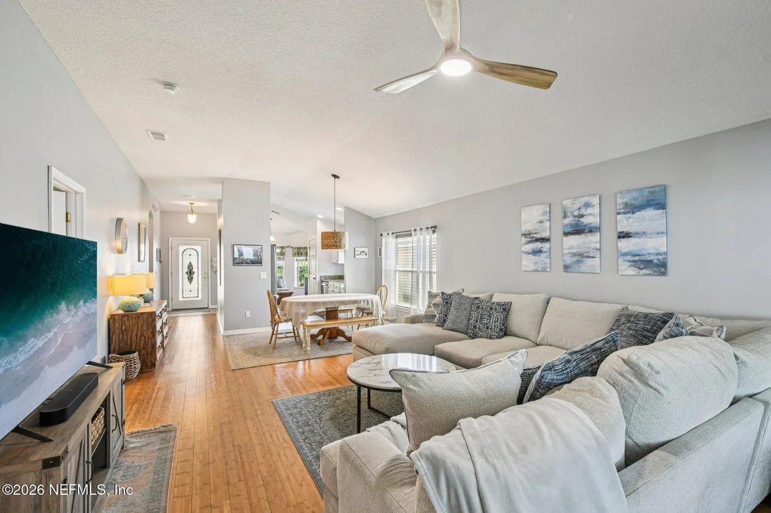 Photo of 1008 OAK ARBOR Circle