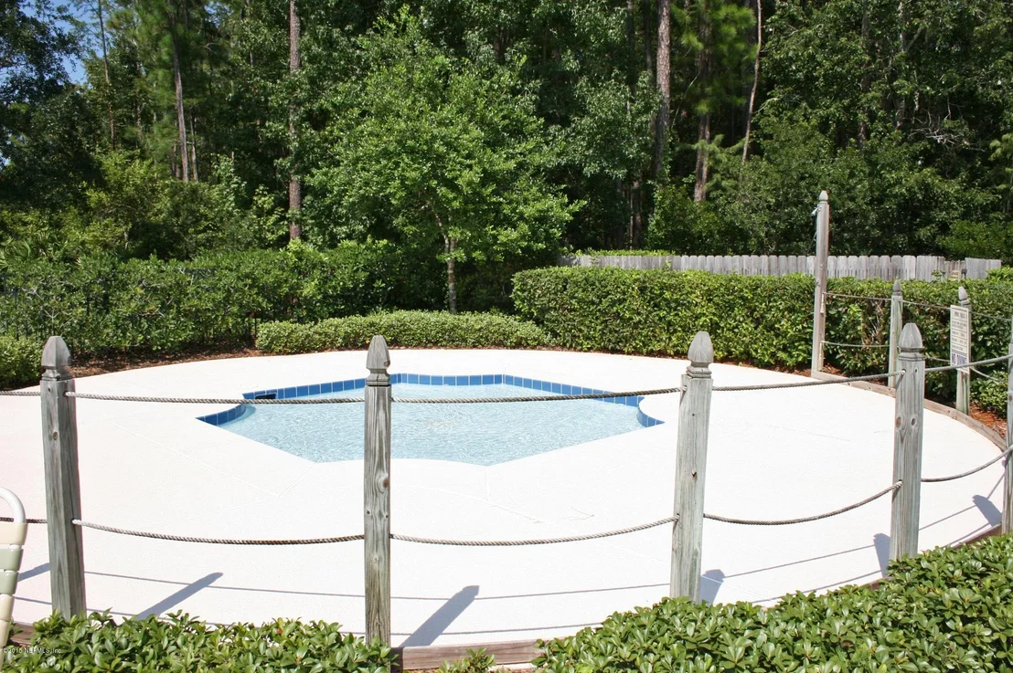 Photo of 1152 SANDLAKE Road