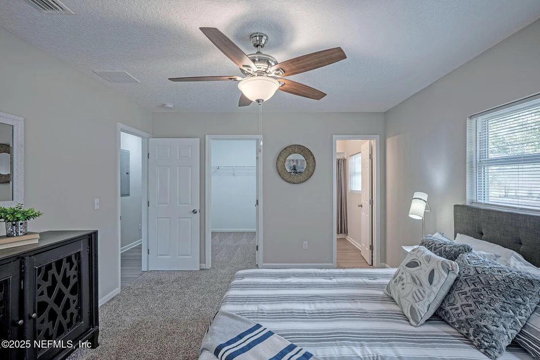 Photo of 10377 GRAYSON Street