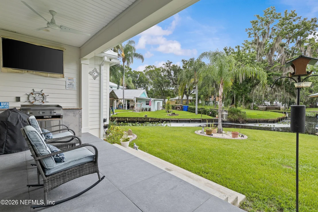 Photo of 8228 HALL Lane