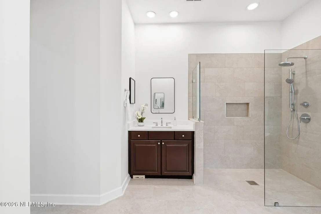 Photo of 215 PARKSIDE Drive