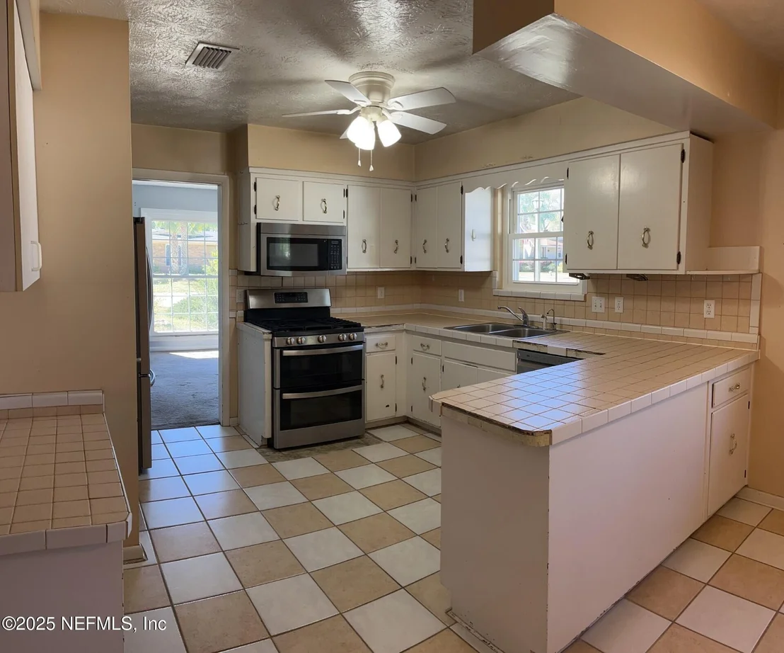 Photo of 6705 DIANE Road