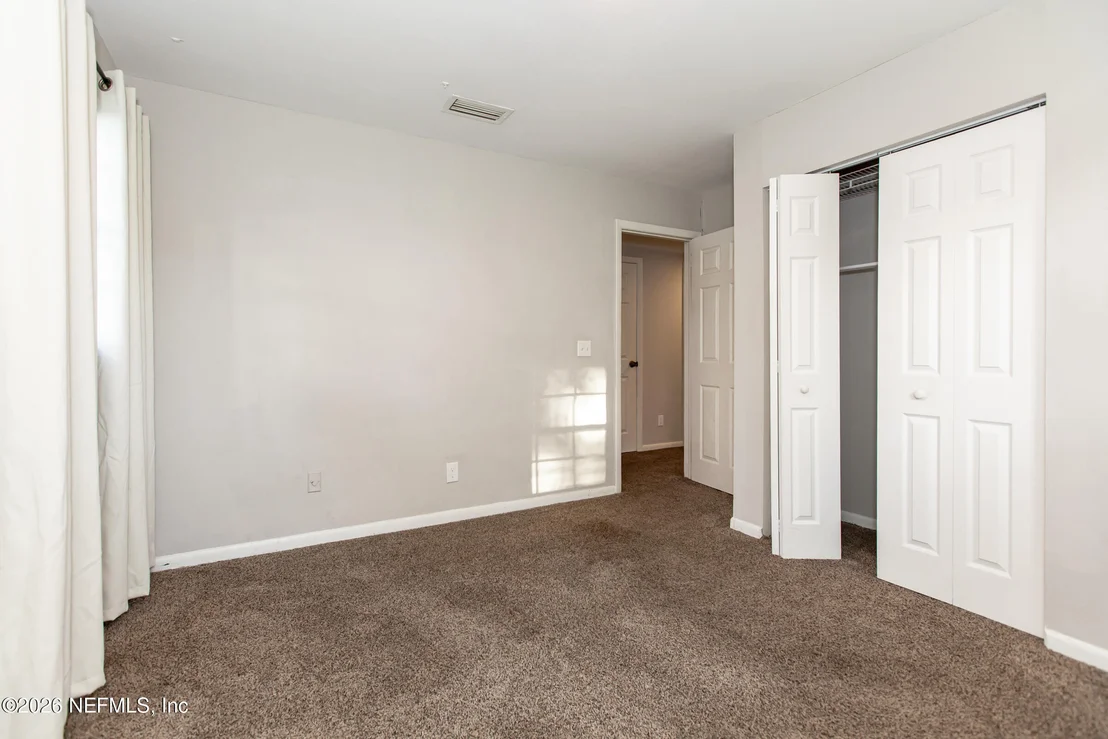 Photo of 2233 LA VALLE Drive