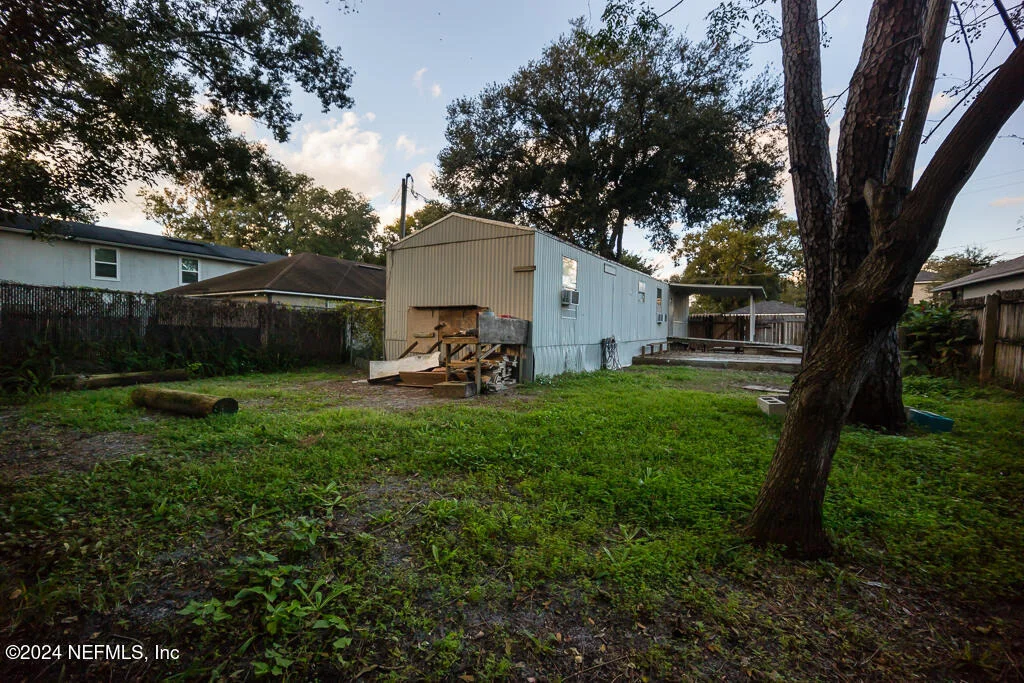 Photo of 9008 DANDY Avenue