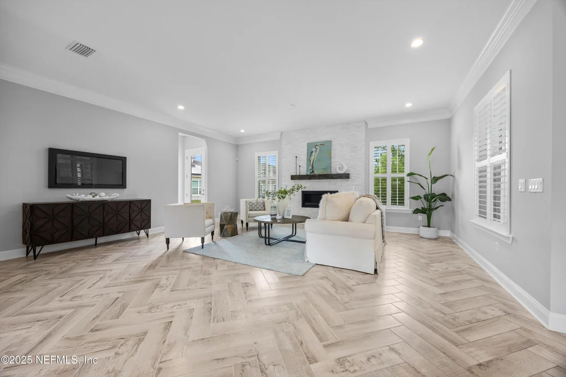 Photo of 10176 SILVERBROOK Trail