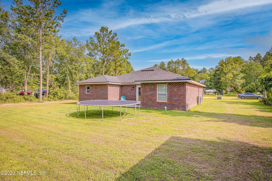 Photo of 44160 WILLOW Lane