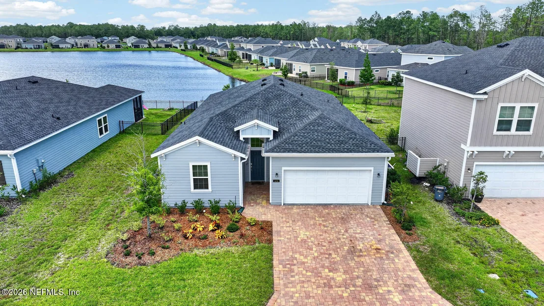 Photo of 404 LAKE SINCLAIR Street