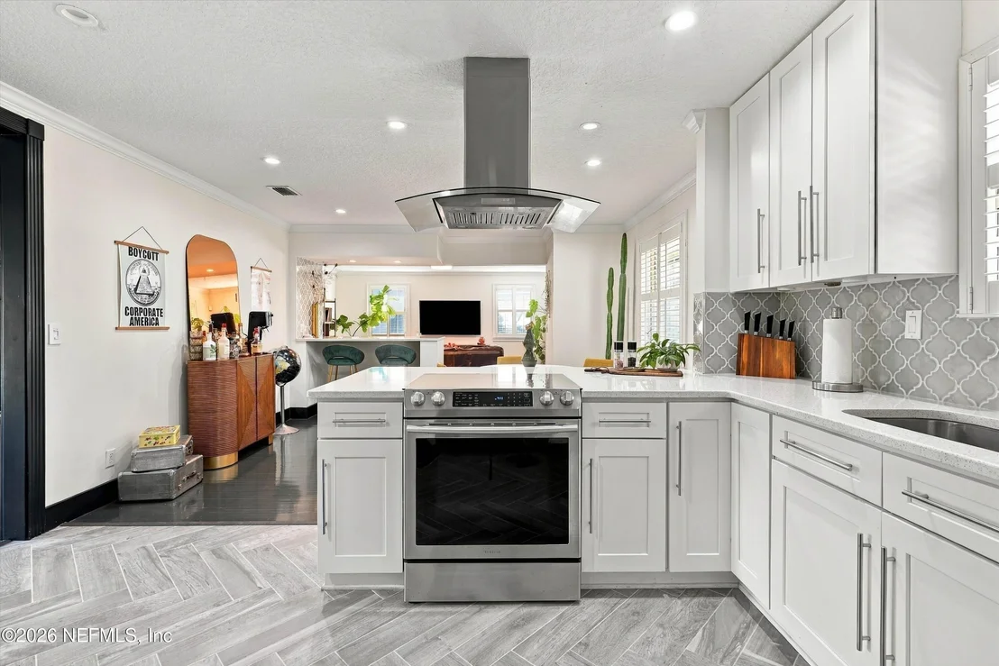 Photo of 2432 CEDAR SHORES Circle