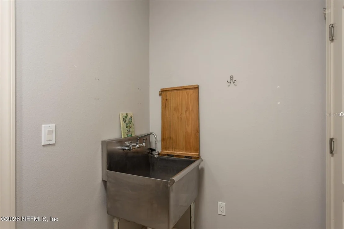 Photo of 608 SHEARWOOD Drive