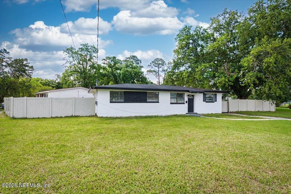 Photo of 2607 RANDY Road