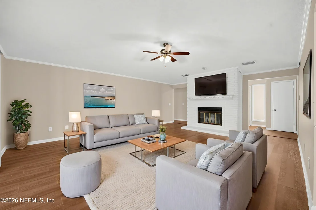 Photo of 977 SANDSTONE Drive