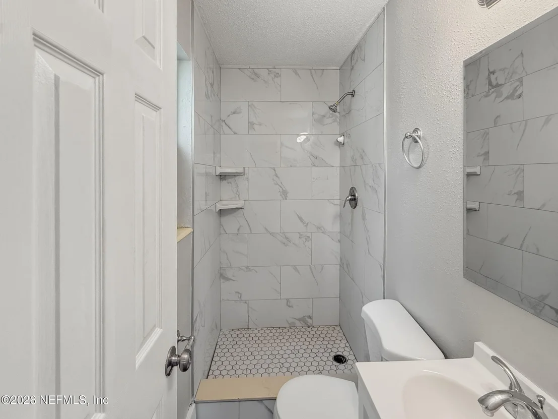 Photo of 5233 DALLEN LEA Drive