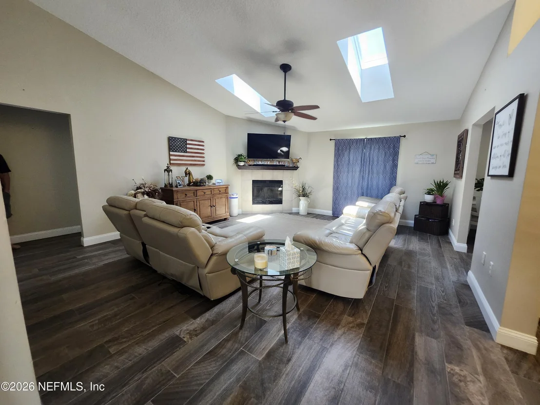 Photo of 380 TRADE WIND Lane