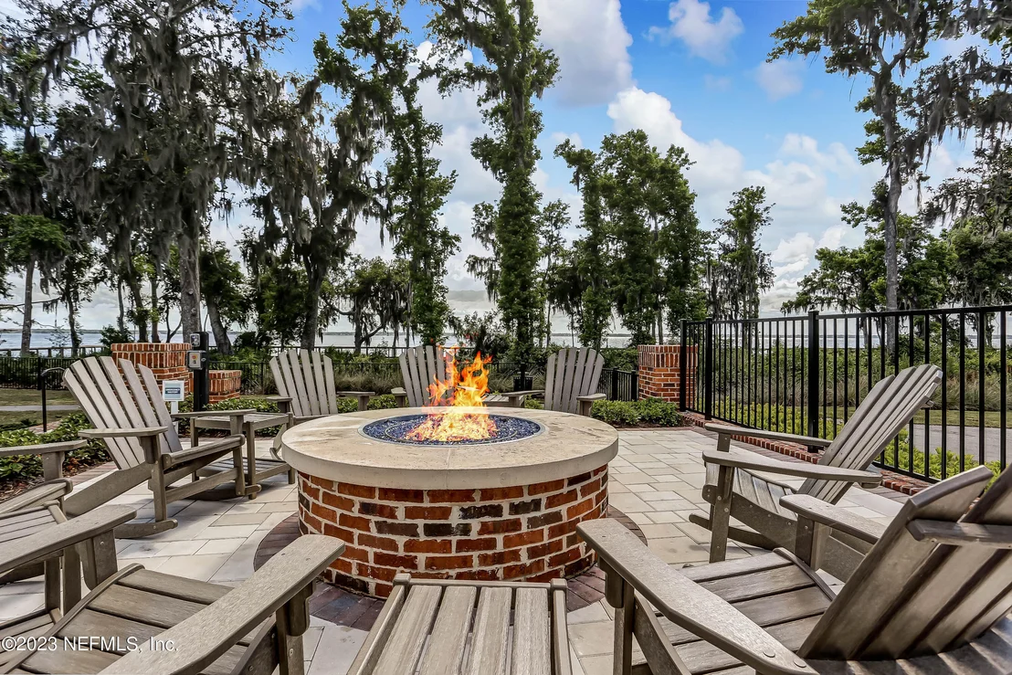 Photo of 214 HOPTREE Place