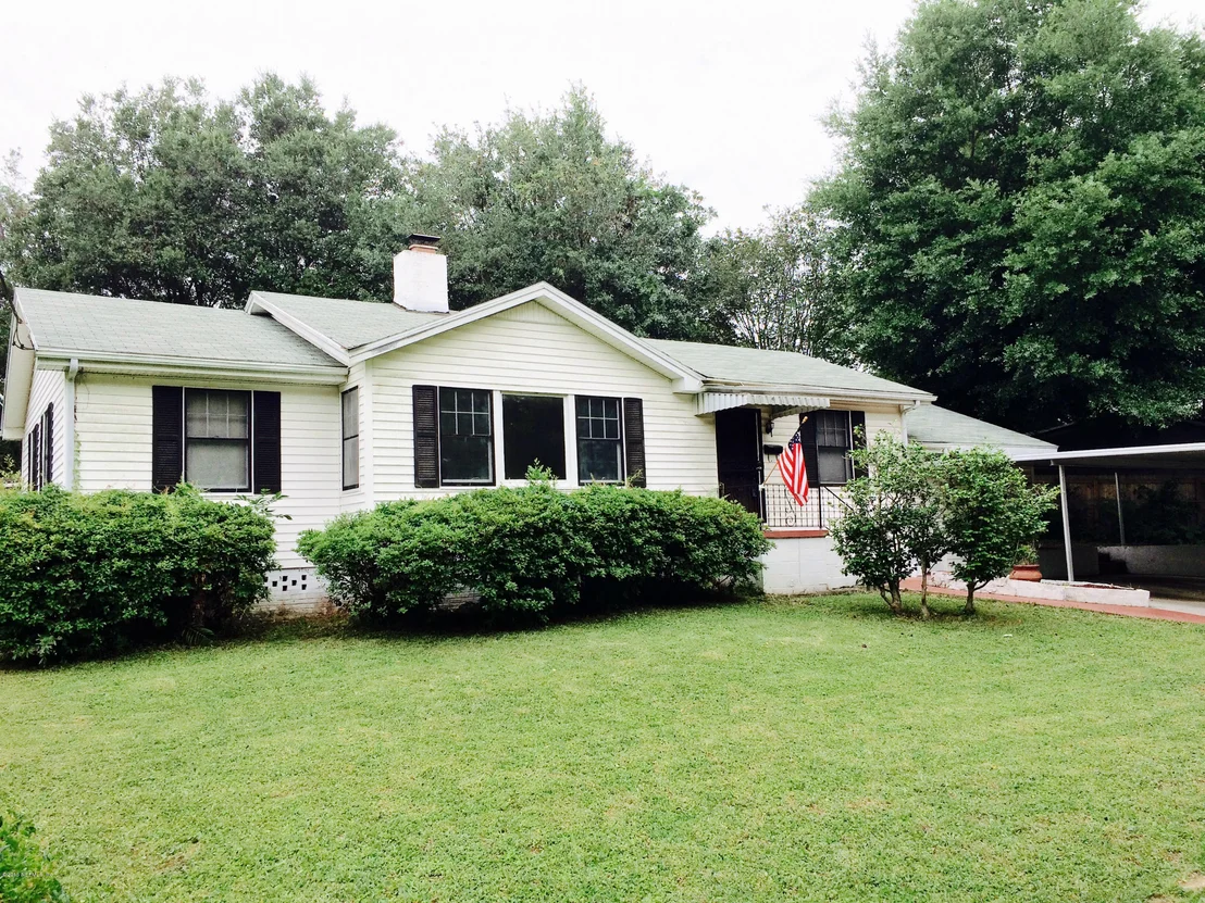 Photo of 1340 AZALEA Drive