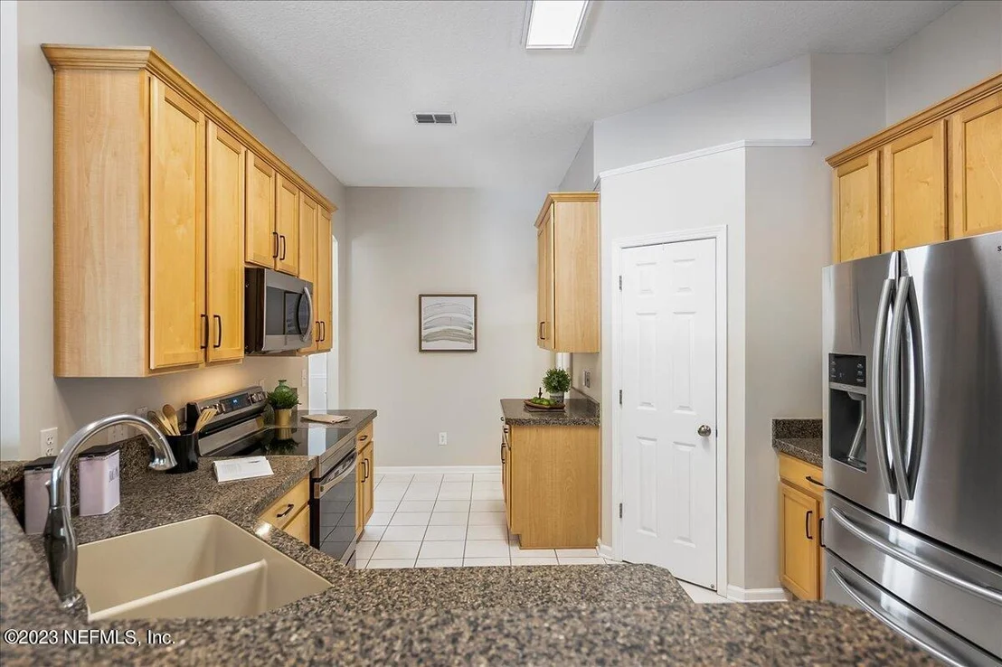 Photo of 2809 SWEETHOLLY Drive