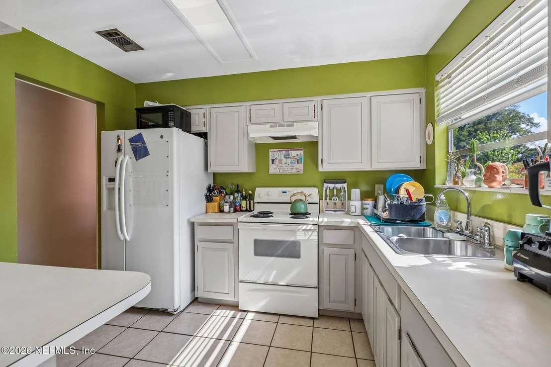 Photo of 1189 CROWN Drive