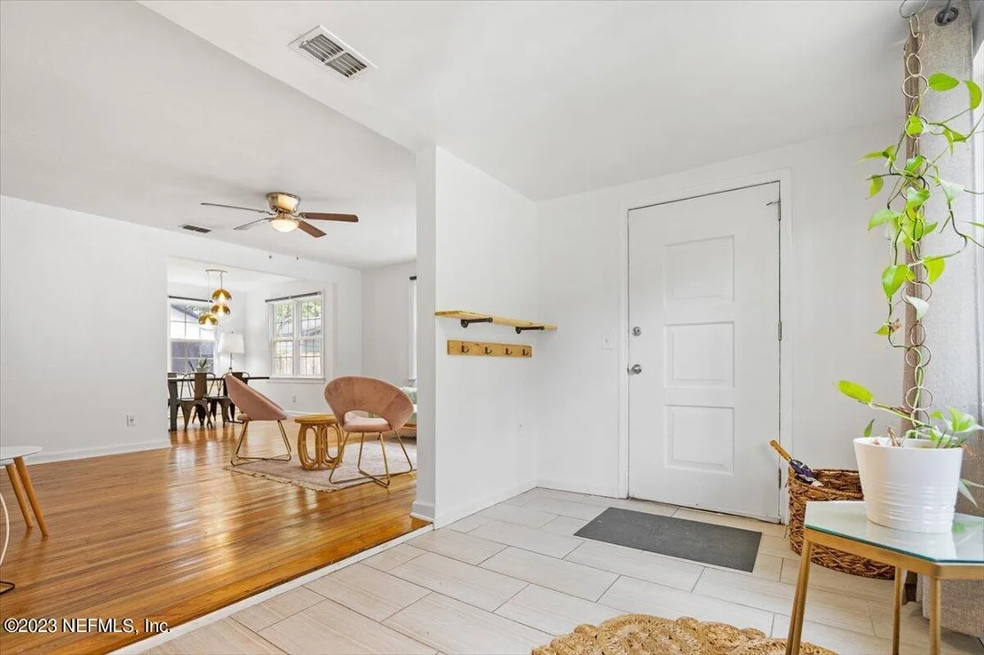Photo of 4632 CRESCENT Street