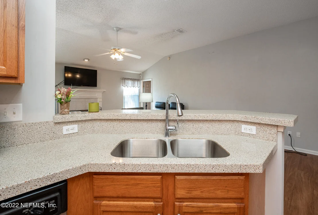 Photo of 8548 SPRINGTREE Road