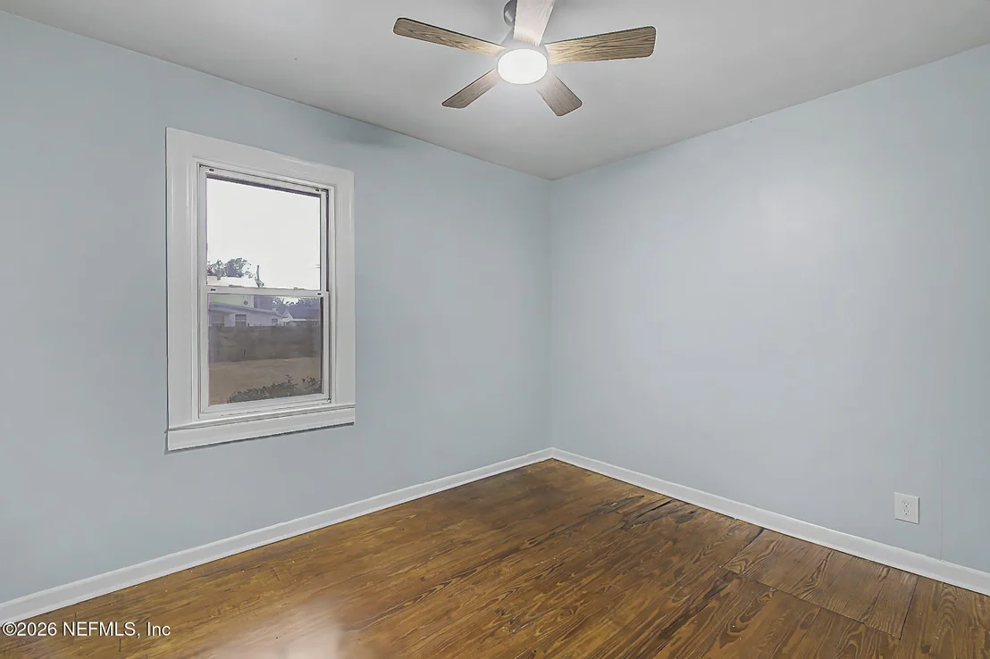 Photo of 330 S 4TH Street