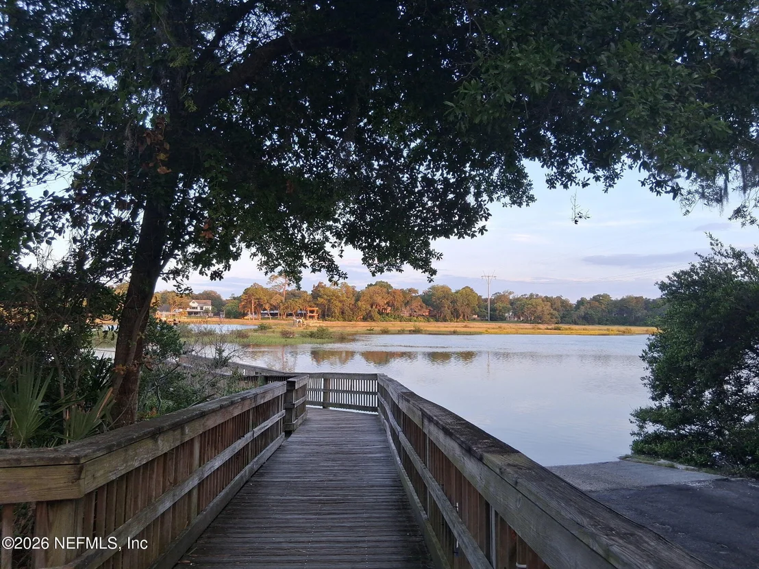 Photo of 320 LOBELIA Road