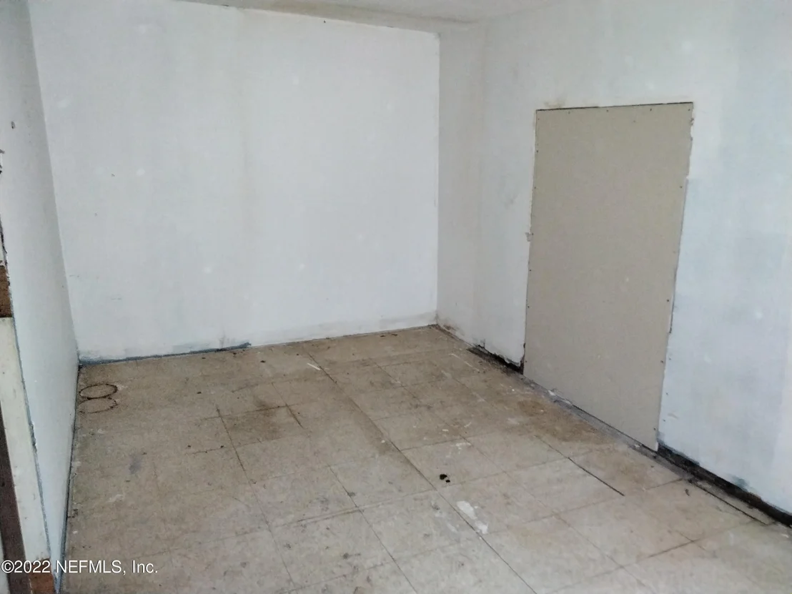 Photo of 2702 SCULLY Road