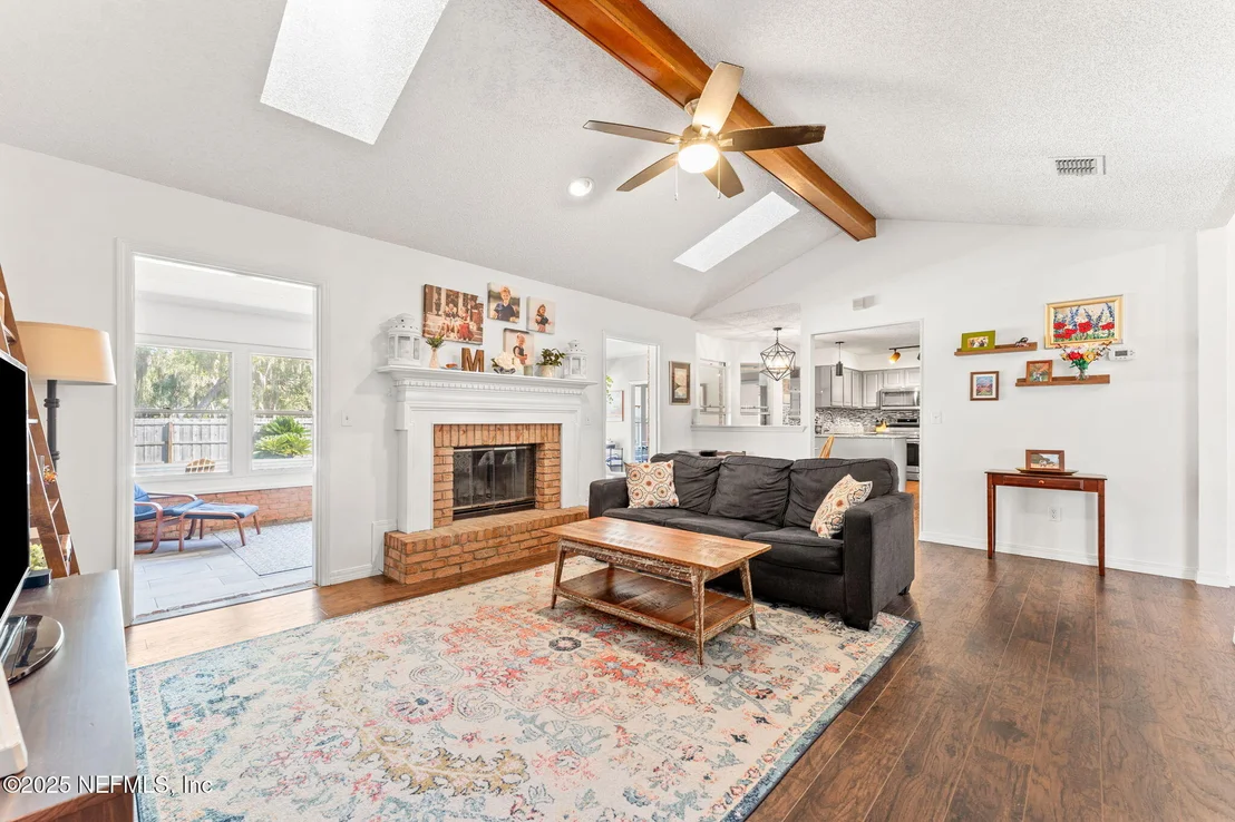 Photo of 3097 NAUTILUS Road