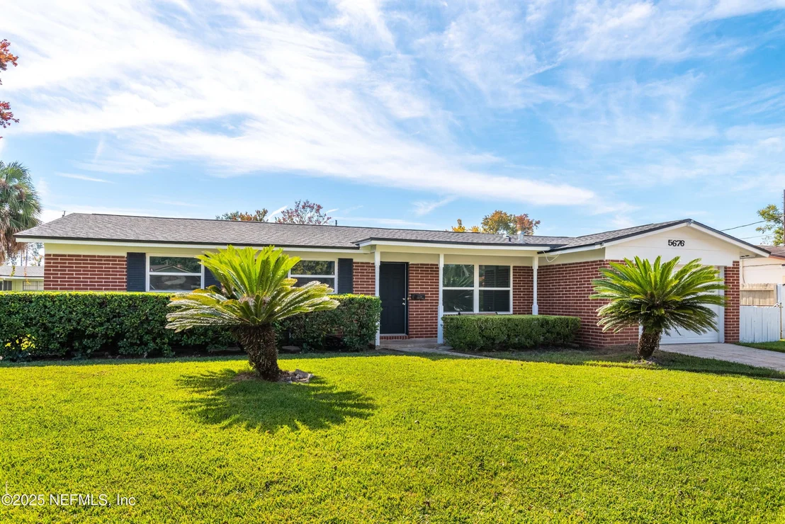 Photo of 5676 FLAGSTAFF Road