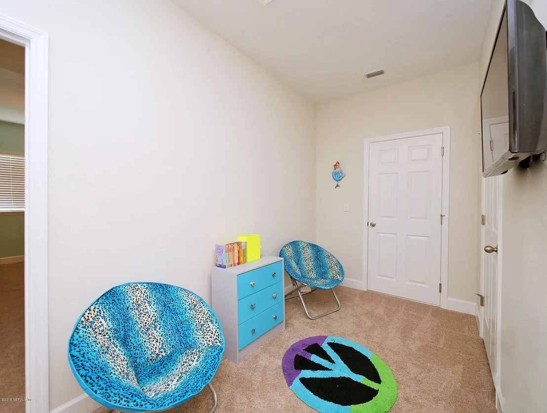 Photo of 453 EAGLE ROCK Drive