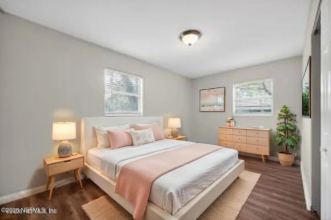 Photo of 8609 OAK LEAF Road