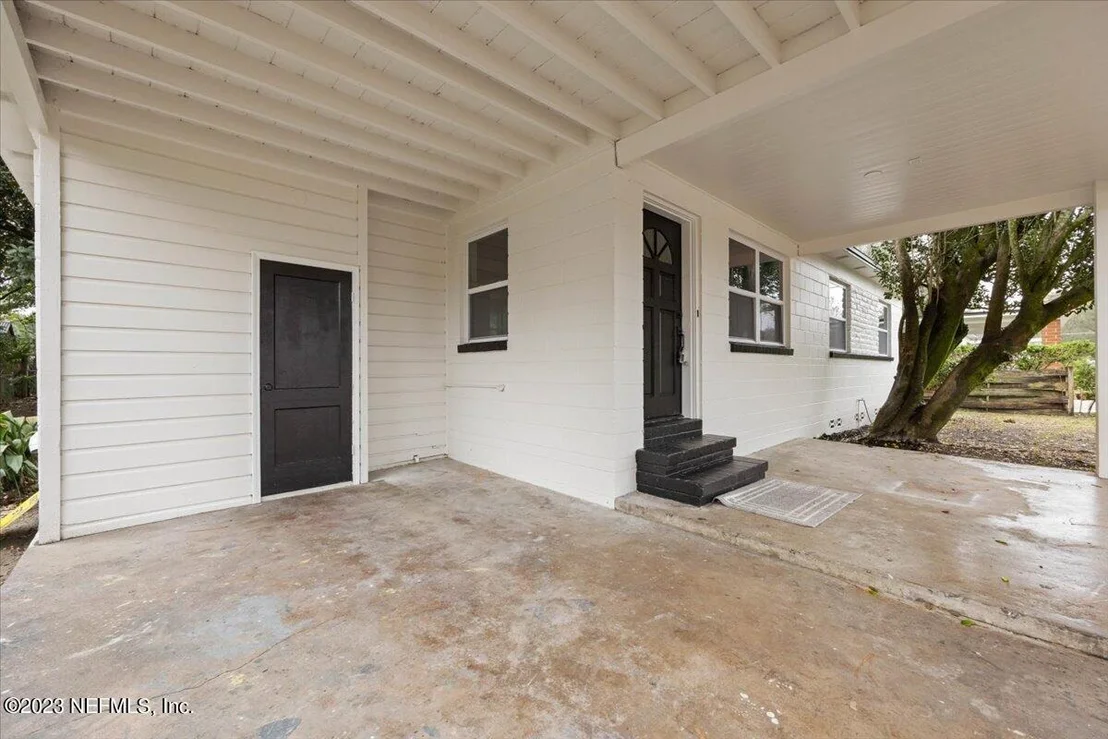 Photo of 7110 MAYAPPLE Road