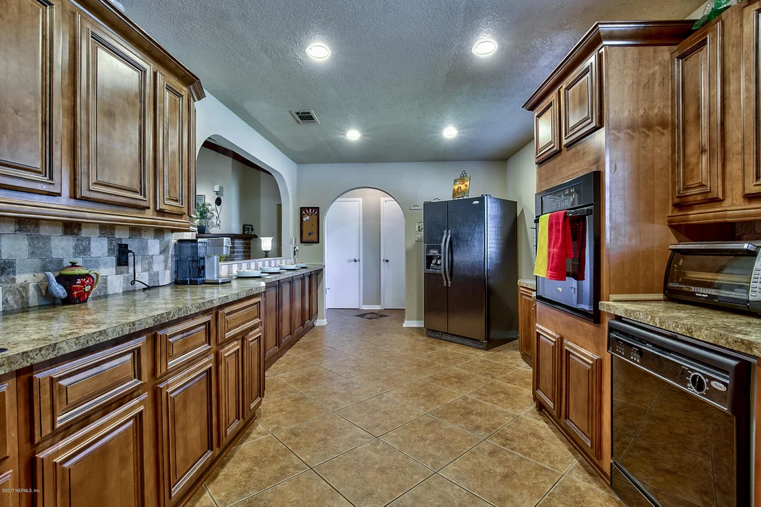 Photo of 10679 HAMPTON Road