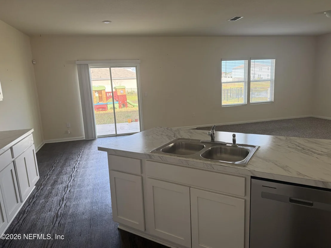 Photo of 150 AVEIRO Way
