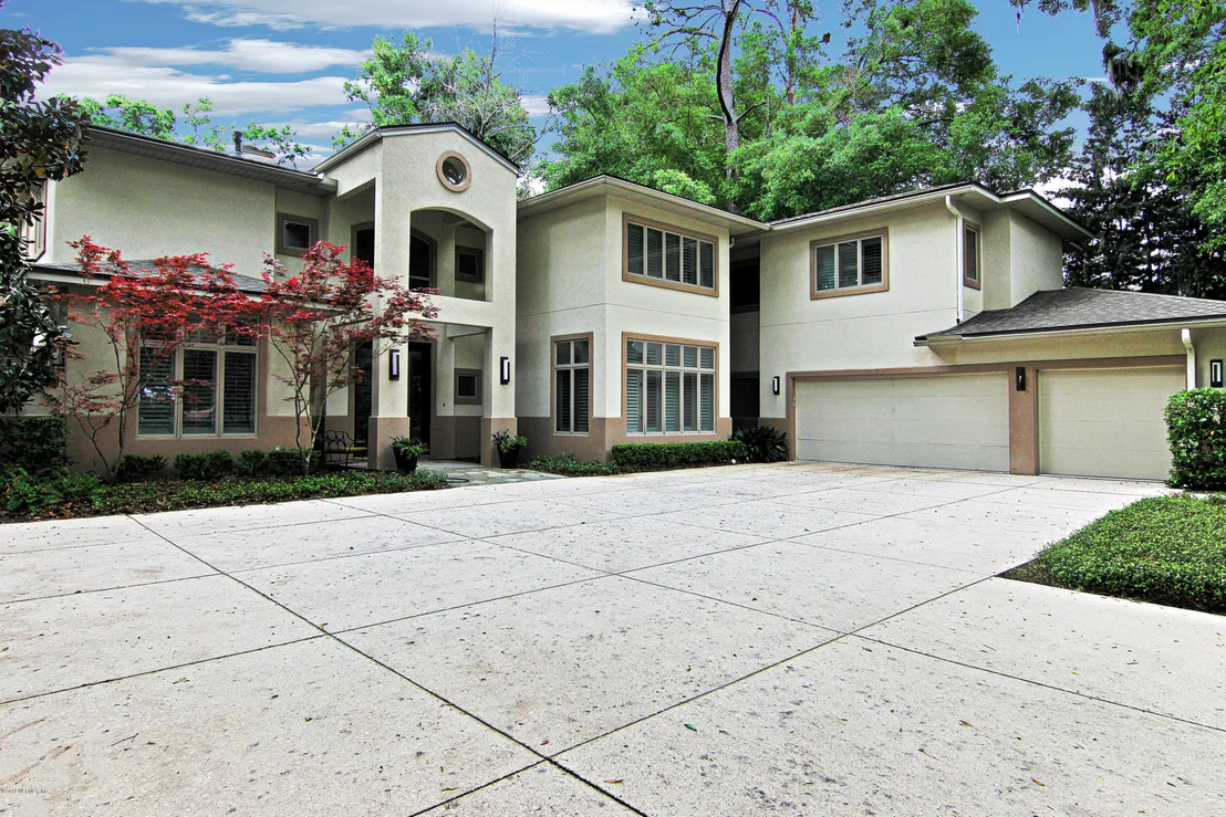 Photo of 3016 FOREST Circle