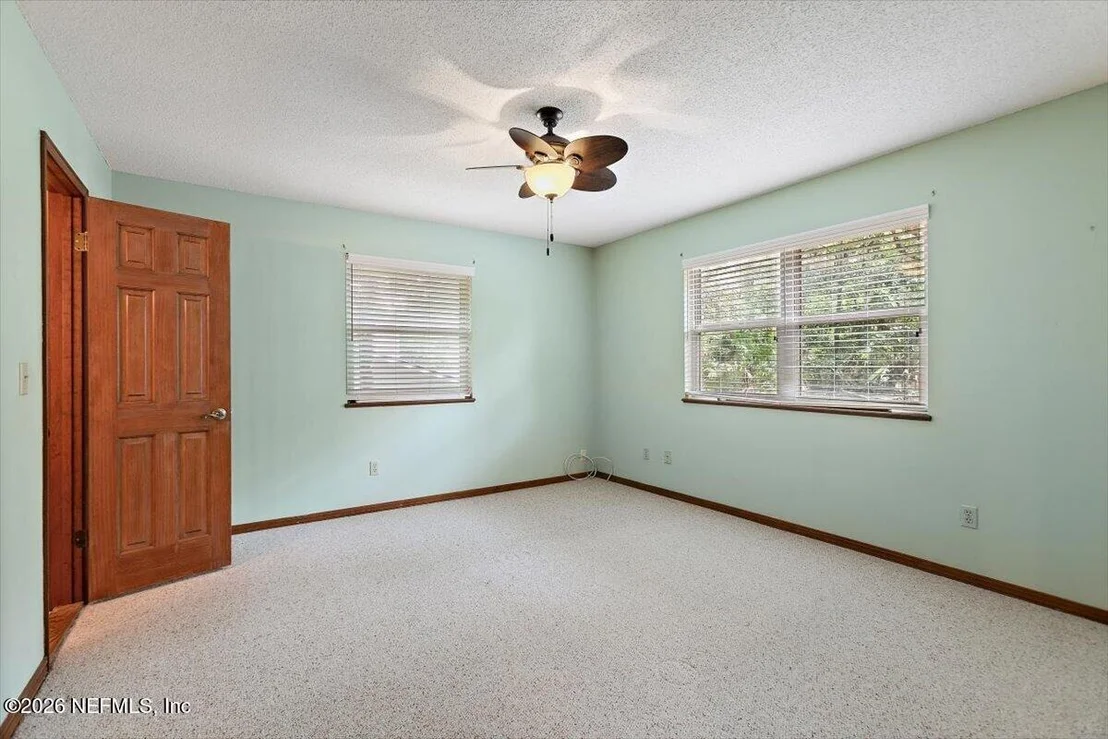 Photo of 1902 N SHERRY Drive N