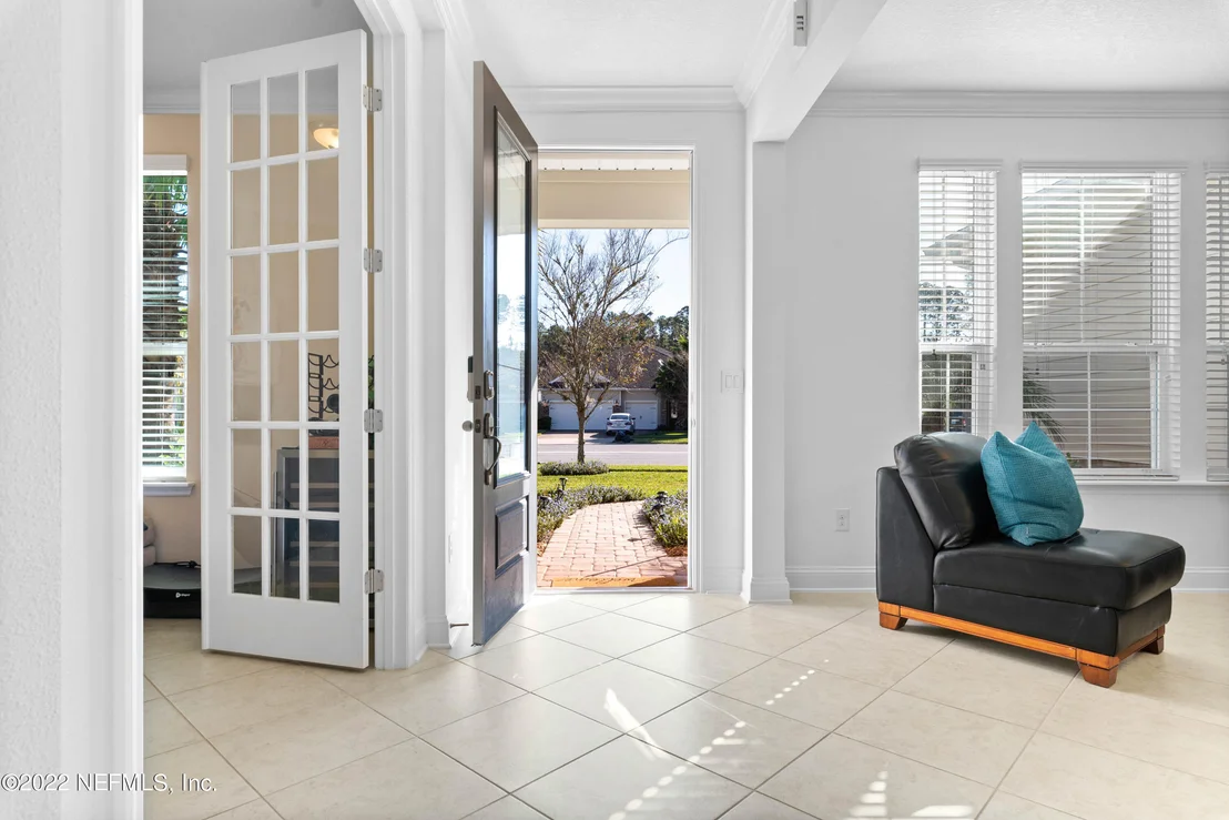 Photo of 699 ASPEN LEAF Drive