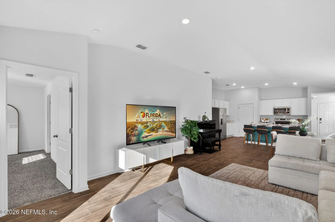 Photo of 163 SILVER BIRCH Street