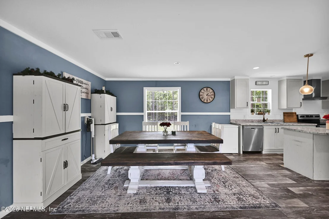 Photo of 540783 LEM TURNER Road