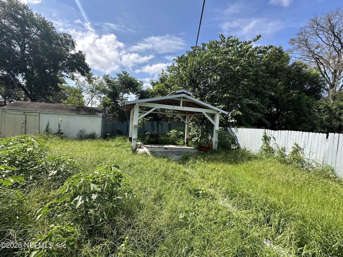 Photo of 6304 SPRINKLE Drive N