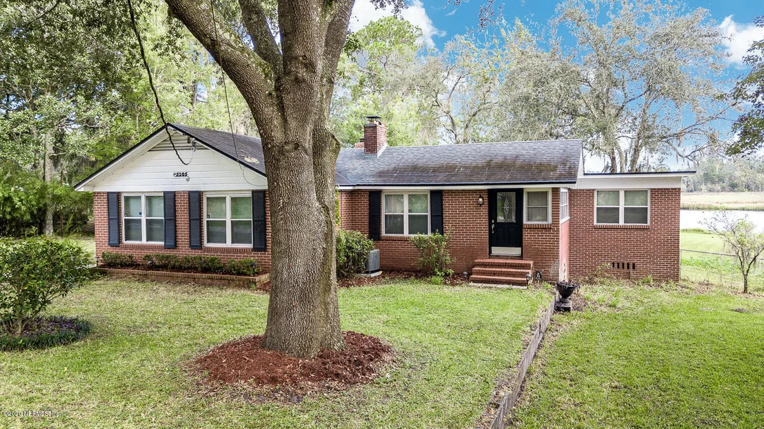 Photo of 5305 TROUT RIVER Boulevard