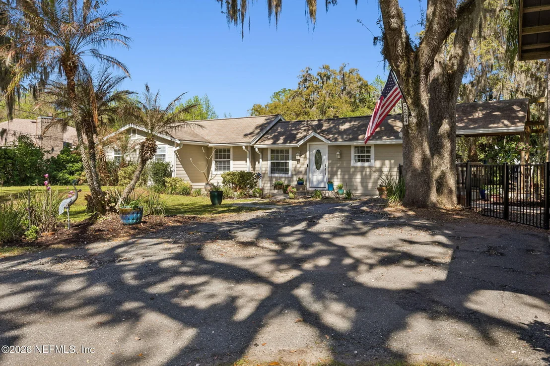 Photo of 8224 HALL Lane