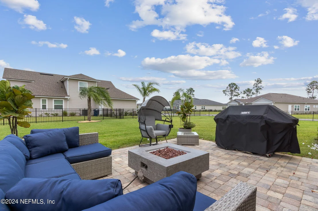 Photo of 85475 FALL RIVER Parkway