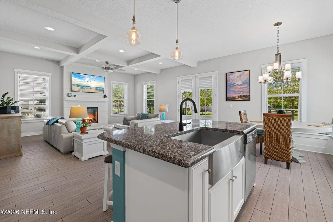 Photo of 44 FREMONT Avenue