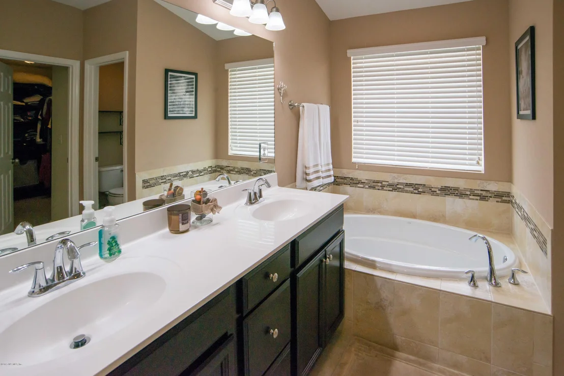 Photo of 50 WINDSTONE Lane