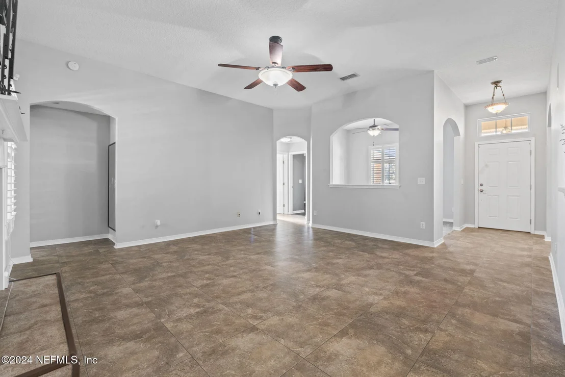 Photo of 44017 GREEN MEADOWS Lane