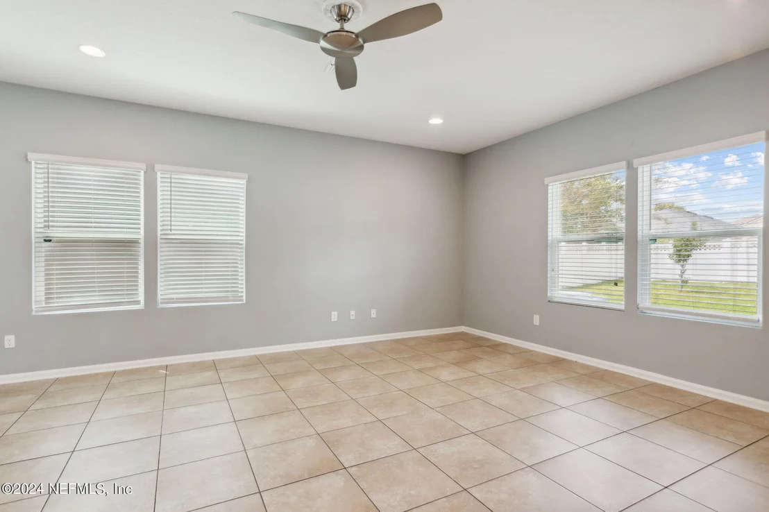 Photo of 597 DRYSDALE Drive